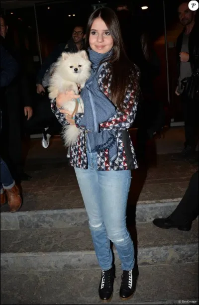 Dans son deuxième album, 'Explicit", on trouve le titre "Vive", chanté en duo avec ...