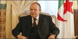 Combien de fois le président Abdelaziz Bouteflika a-t-il été réélu (2014) ?
