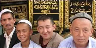 Langue turque parlée dans l'Asie centrale.