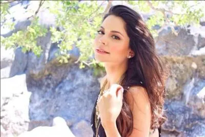 Cette jeune femme n'a pas de pouvoirs; alors, que fait-elle dans cette série ?