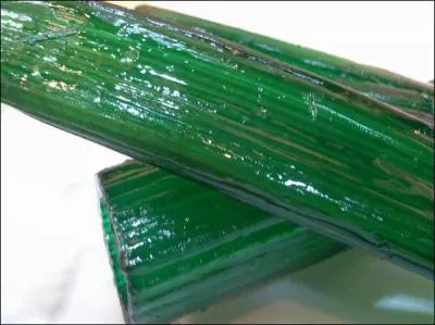 Plante aromatique dont on consomme la tige confite :