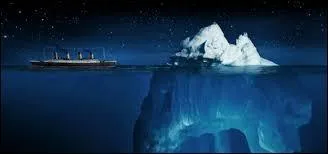 Quel célèbre paquebot a coulé en percutant un iceberg en pleine nuit ?