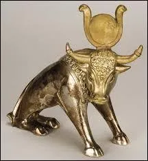Que symbolise le "Veau d'or" dans la Bible ?