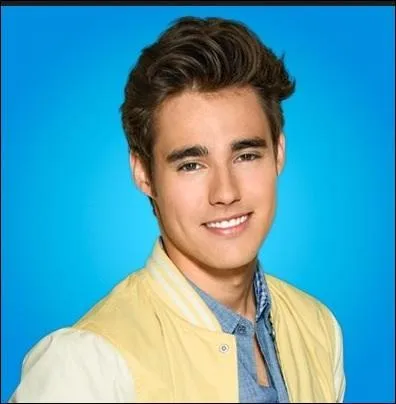 J'essaye d'oublier Violetta en sortant avec Lara, qui suis-je ?