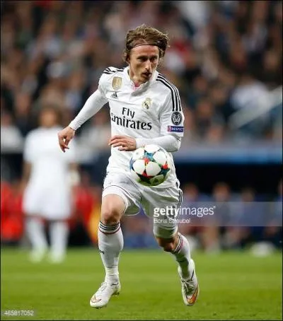 Comment s'appelle le numéro 19 ?