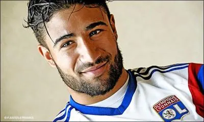 Quel est ce joueur de foot ?