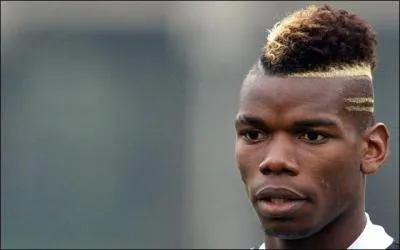 Quel est ce joueur de foot ?