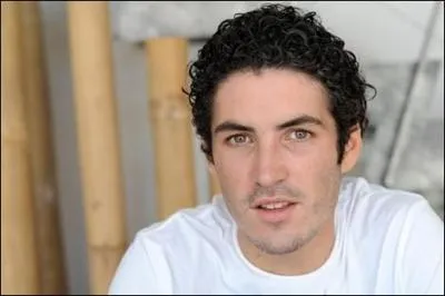 Quel est ce joueur de foot ?