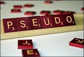 Sous quel pseudonyme se cachait l'humoriste Alain Kajou ?