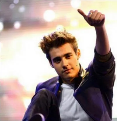 De qui Gery tombe-t-elle amoureuse (au début) ?