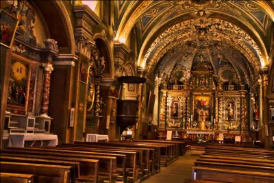 Nous débuterons notre périple à Valloire en Savoie où nous pourrons visiter une belle église baroque mais quelle est la particularité de cette commune ?