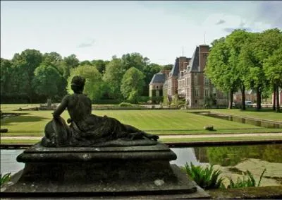 Découvrons maintenant le château plein de charme de Courances dont le parc est considéré comme l'un des plus beaux de France, dans quel département sommes-nous ?