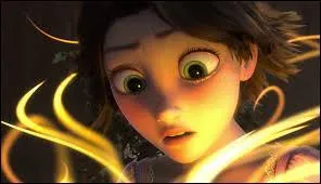 Que fait Flynn pendant que la princesse essaye de le sauver ?