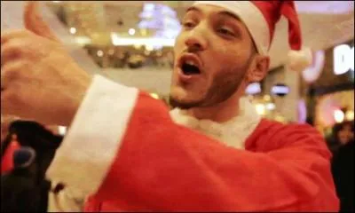 Que dire à part "Dans Mon Coin", "1435", "J'ai Mal" ou même son clin d'il à Youssoupha dans "Espérance de Mort" ? Ne tournons pas autour du pot, c'est bien évidemment :