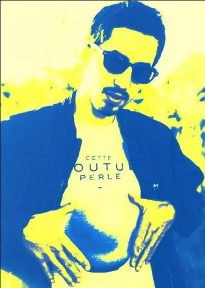 Avançant lentement dans le milieu, il a déjà beaucoup de courts projets à son actifs, avec beaucoup de recherches de sons différents ("Enter the Void", "Les Battements") :