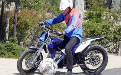 Le club de Motoball de Neuville va bientôt s'équiper de motos électriques. Où sont fabriquées ces futures montures ?