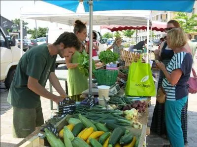 Un nouveau marché s'est implanté à Poitiers. Mais dans quel quartier ?