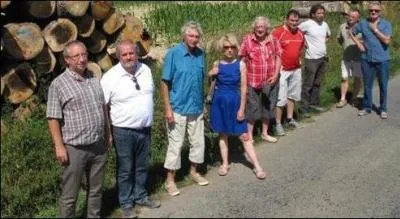 Plus de 7 km de haies ont été arrachées à Adriers, provoquant la colère de la marie et des associations locales. Qui est à l'origine de ce défrichage ?