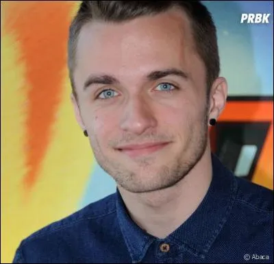 Quel est le nom de famille de Squeezie ?
