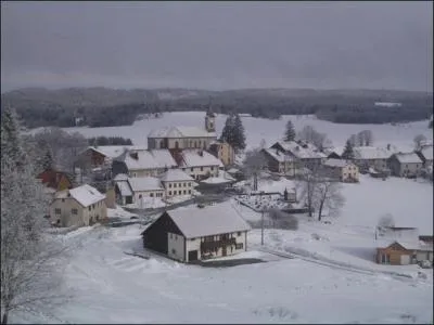Quelle rivière prend sa source dans le village dit "le plus froid de France" nommé ainsi car c'est dans ce village Franc-Comtois qu'a été enregistrée la température la plus froide de France en 1968 (-37, 6°) ?