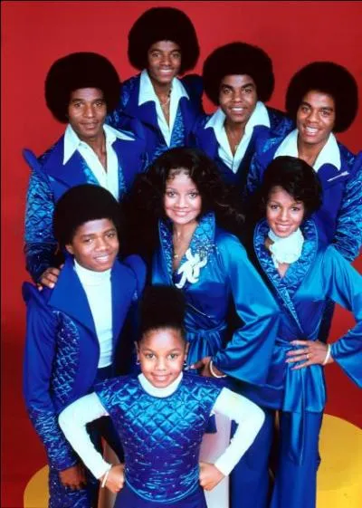 Michael est le ... d'une famille de 9 enfants.