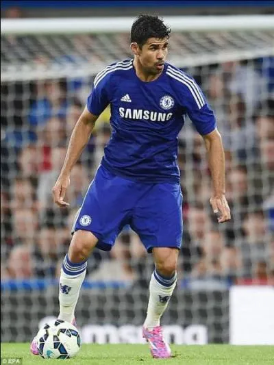 Comment s'appelle le numéro 19 ?