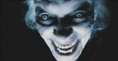 Comment Mary Chaw tue-t-elle ses victimes dans "Dead Silence" ?