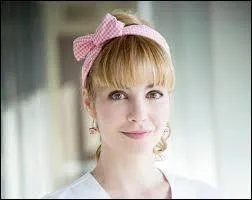 Comment s'appelle cette infirmière ?