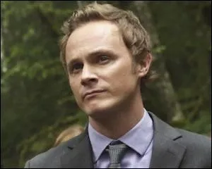 Qui était le Dr. Whales avant de venir à Storybrooke ?