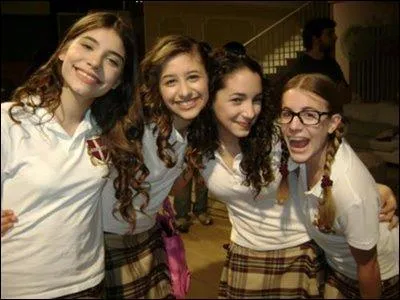 Qui sont ces filles?