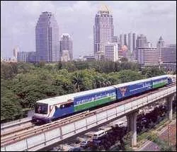 Quel métro est mis en service le 3 juillet 2004 ?