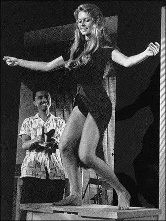 Quel est ce film érotique qui lança Brigitte Bardot au cinéma ?