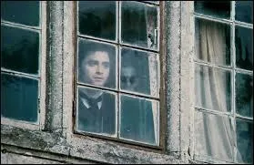 Dans quel film un démon pousse-t-il des enfants à se suicider ?