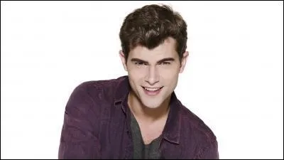 Dans la saison 2, Diego est ...