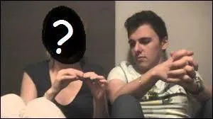 Qui est la petite amie de Siphano ?