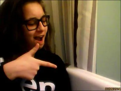 Dans quelle vidéo Horia a-t-elle reçu la visite du facteur ?