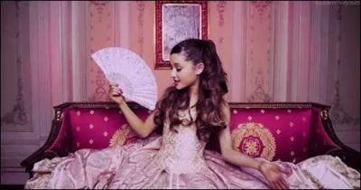 Quelle est la couleur naturelle de ses cheveux ?