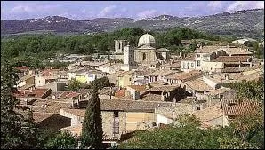 Je vous emmène à Lambesc, ville Bucco-Rhodanienne située en région ...