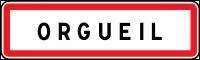 Qu'est-ce qui, en s'écrasant dans un champ, a rendu célèbre la commune d'Orgueil ?