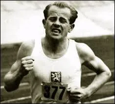 Sport - Quelle était la nationalité du spécialiste des courses de fond Emil Zatopek (1922-2000) ?