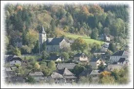 Cette balade se termine à Saint-Thibaud-de-Couz. Village Savoyard, il se situe en région ...