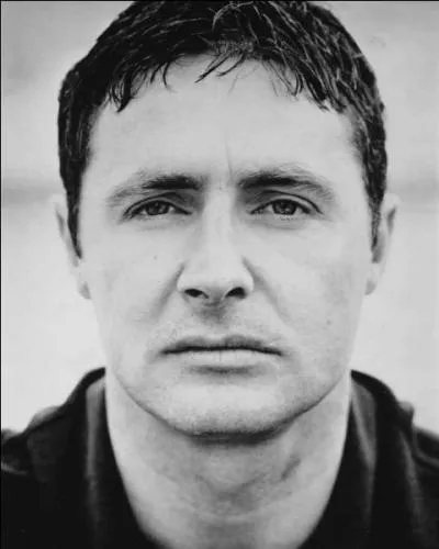 Né le 9 juillet 1965, il joue dans "Les Tudors" en 2009. Qui est cet acteur écossais ?