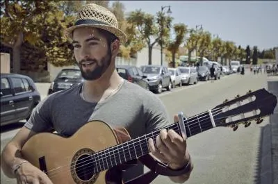 Kendji Girac s'est fait connaître grâce au télé-crochet The Voice. Quelle chanson avait-il interprétée pour la finale de l'émission ?
