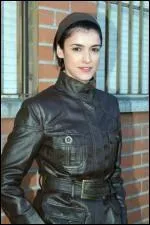 Qui est la colocataire d'Irène, qui devient ensuite sa meilleur amie ?