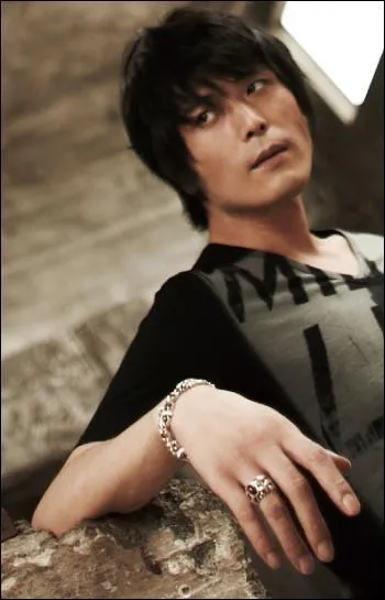 Hiroki Takahashi est l'un des seiyû principaux d'Hetalia. Sauriez-vous dire quelle voix il fait ?