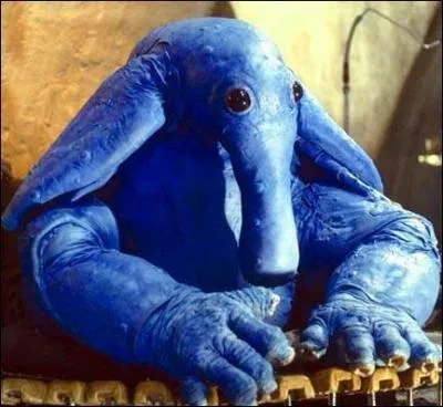 Quel est le vrai nom de Max Rebo, un musicien au palais de Jabba que l'on peut apercevoir dans "Le Retour du Jedi" ?