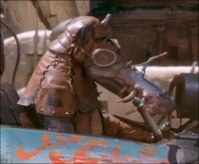 Qui est-ce ? (voir photographie)