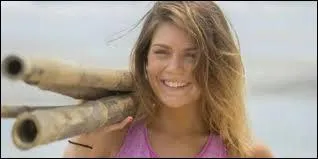 Voici une belle jeune femme de 21 ans, qui nous vient de Meurthe-et-Moselle (54) et qui s'appelle...