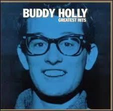 Quand a-t-il sorti son album "Greatest Hits" ?