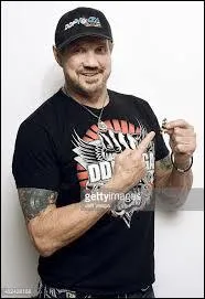 Comment s'appelle cette l&eacute;gende arriv&eacute;e num&eacute;ro 14 ?